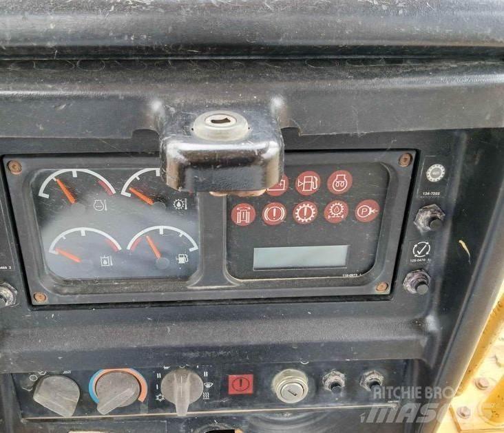CAT D5M 크롤러 도저