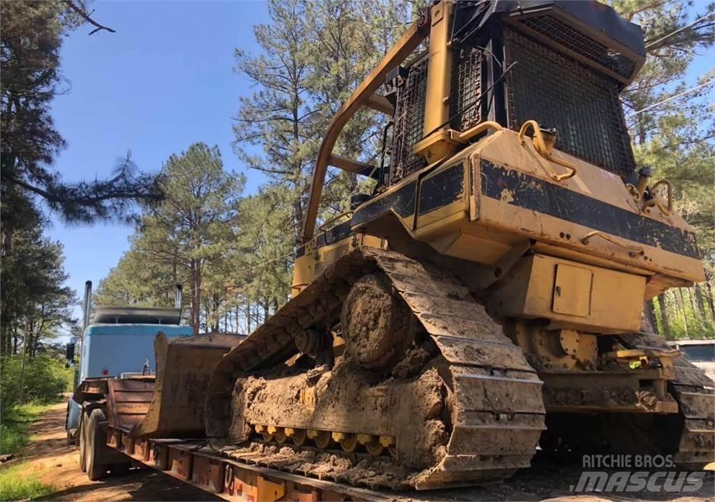 CAT D5M 크롤러 도저