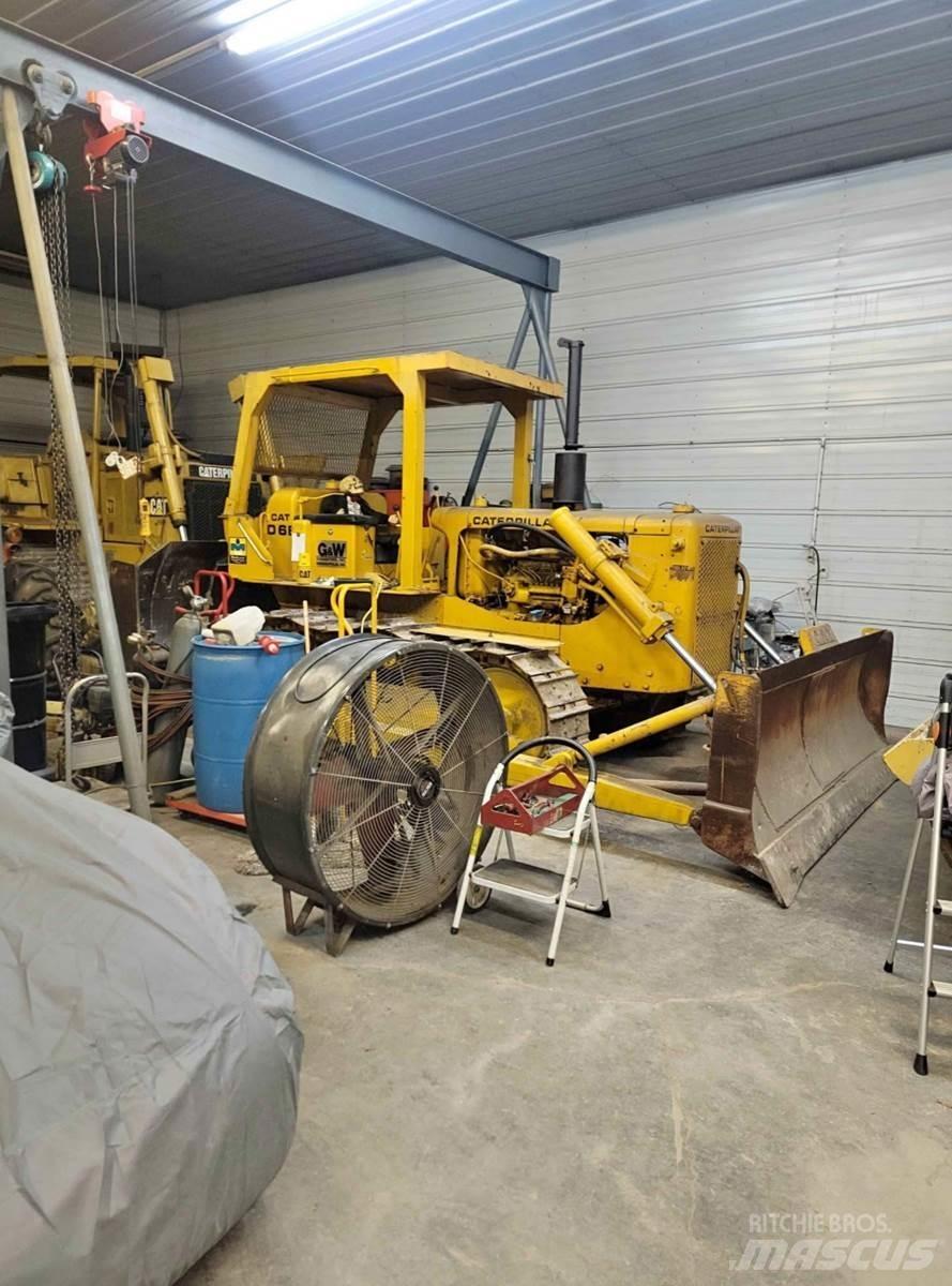CAT D6B 크롤러 도저