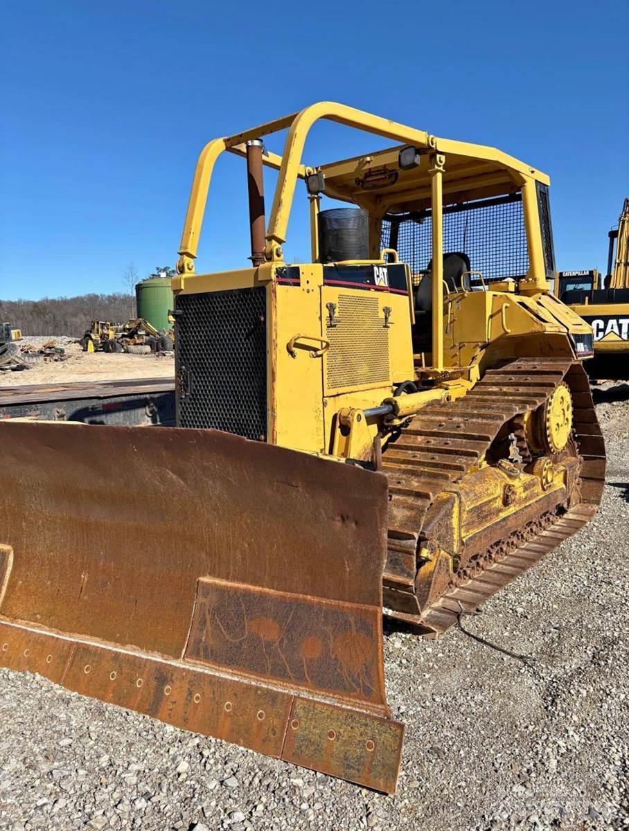 CAT D6M XL 크롤러 도저