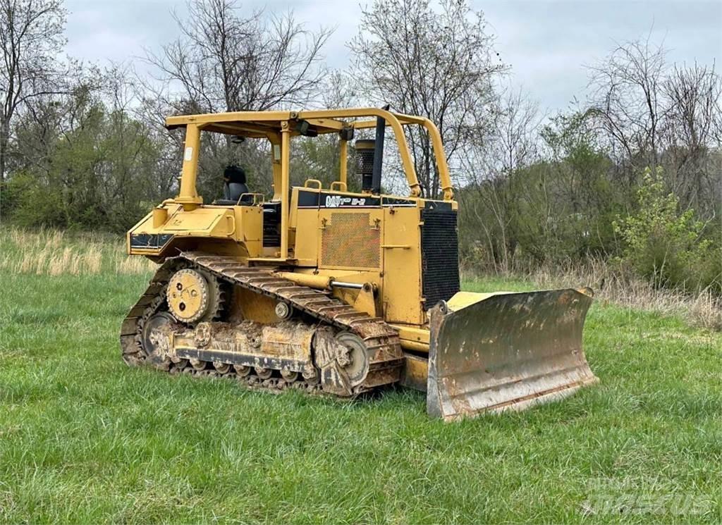 CAT D6M XL 크롤러 도저
