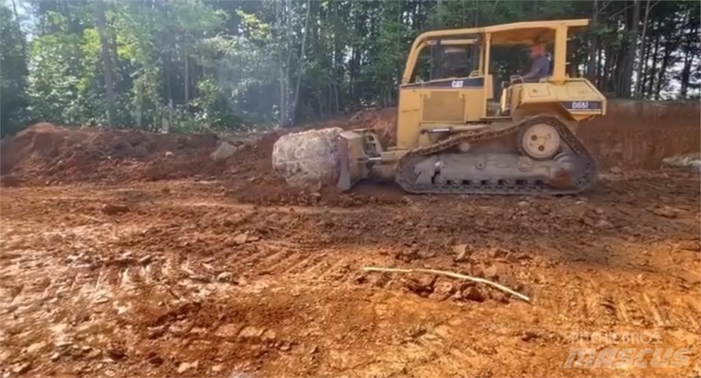 CAT D6M XL 크롤러 도저