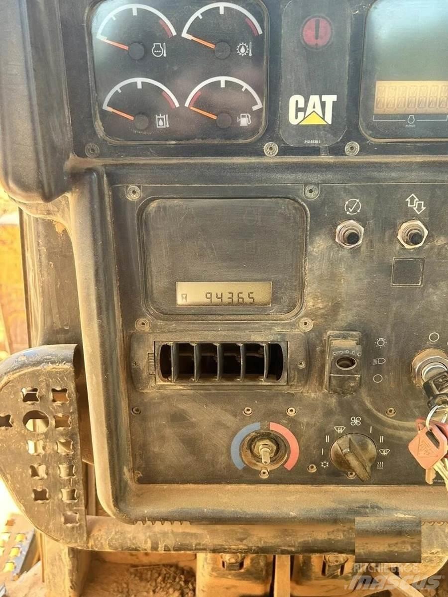 CAT D6N XL 크롤러 도저