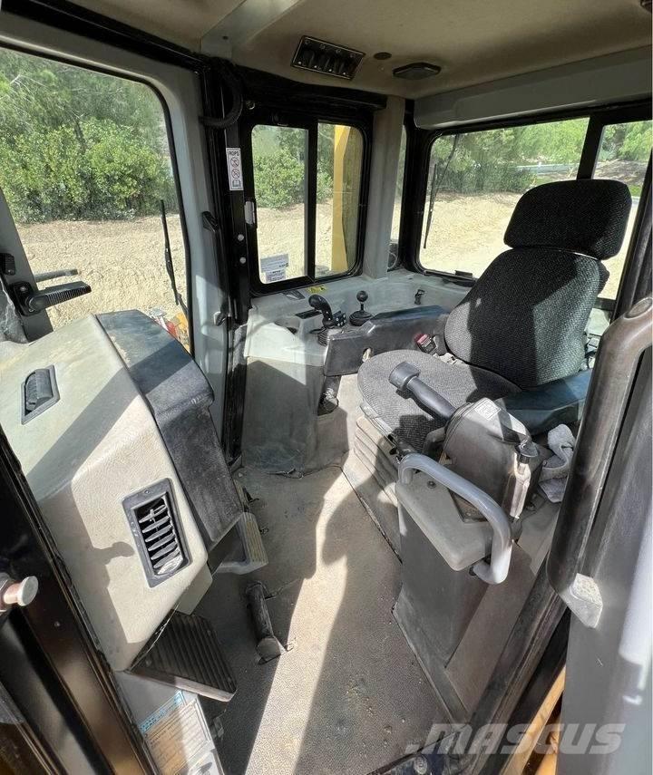 CAT D6T 크롤러 도저