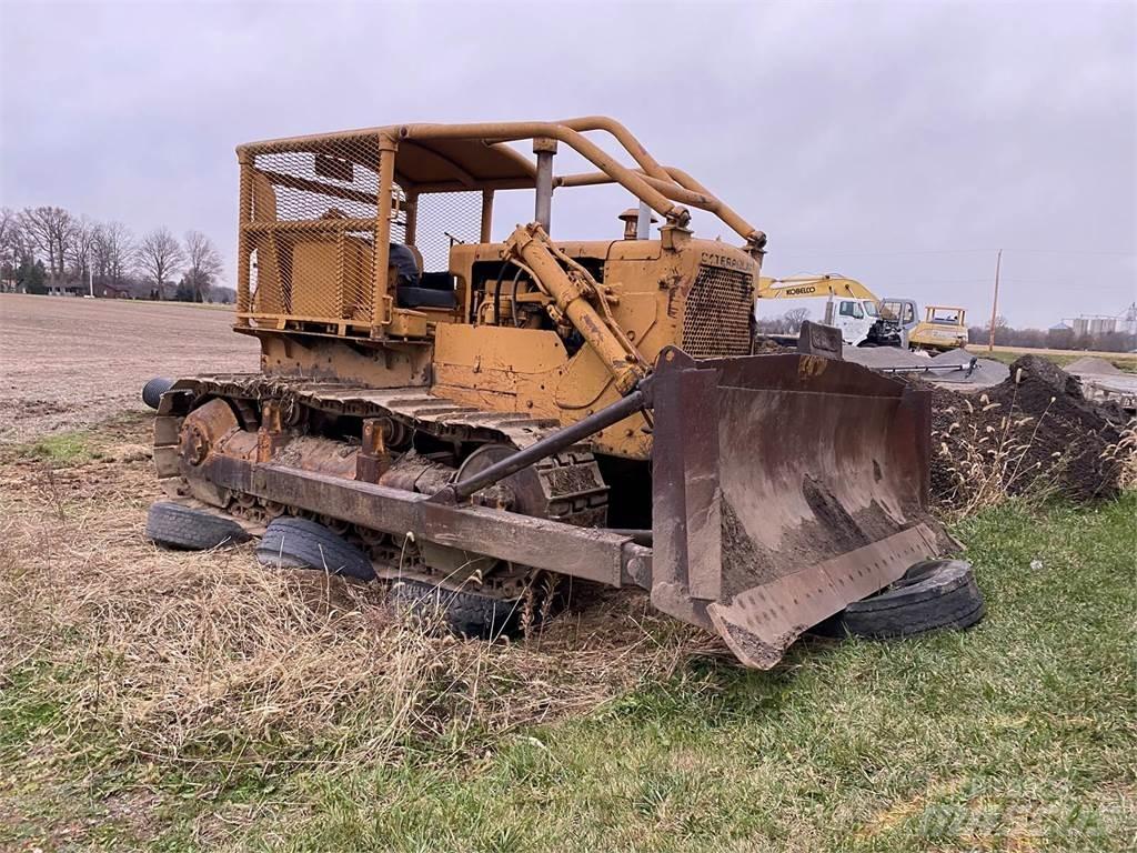 CAT D7E 크롤러 도저