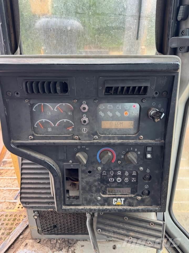 CAT D8R 크롤러 도저