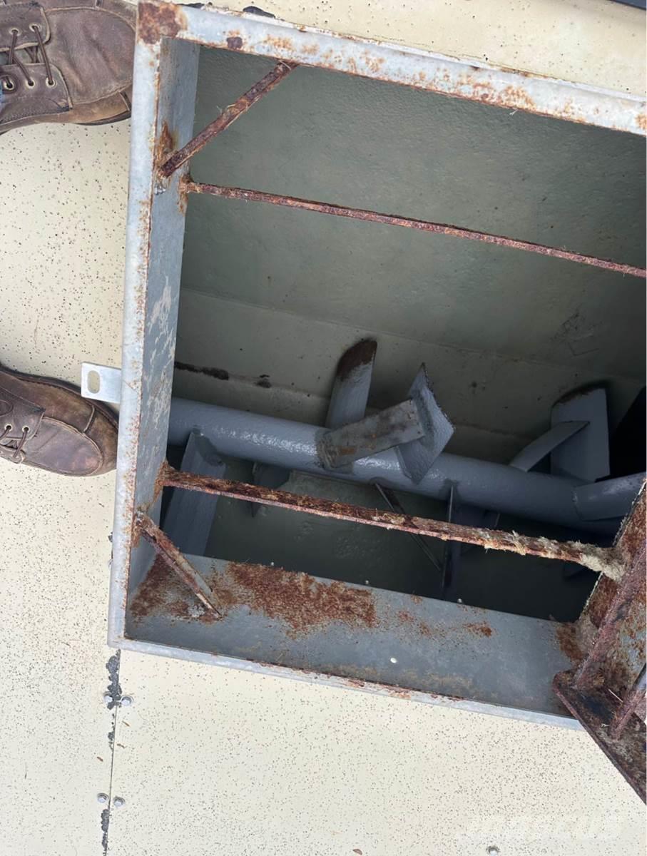 Finn T170 리시빙 호퍼, 블로어 및 엘리베이터