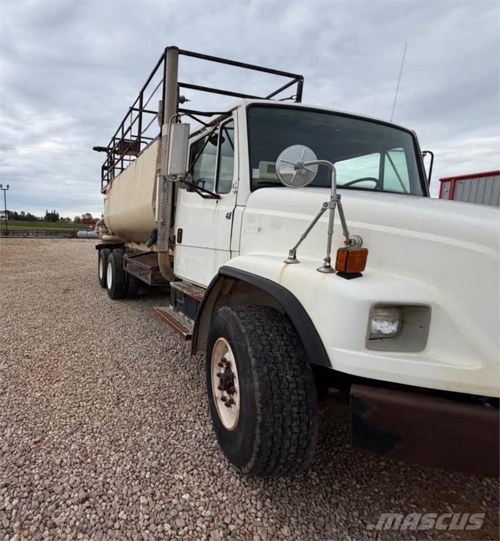 Finn T330 리시빙 호퍼, 블로어 및 엘리베이터