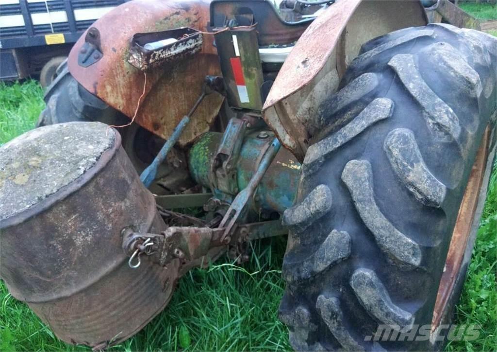 Ford 4600 트랙터