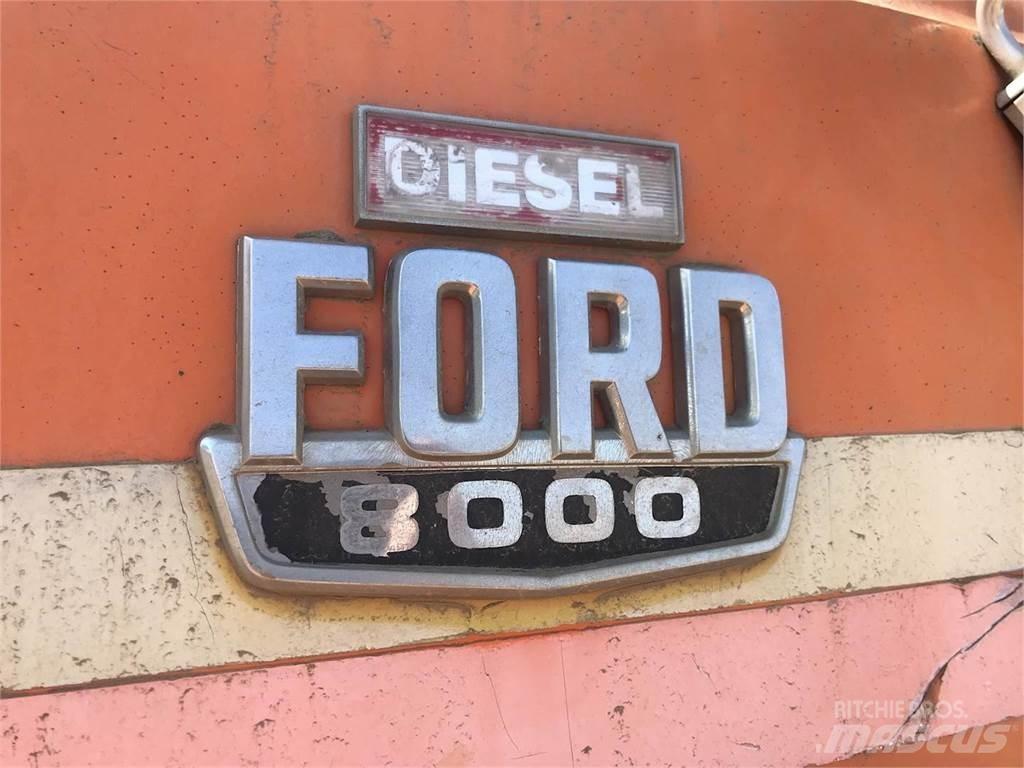 Ford 8000 덤프 트럭