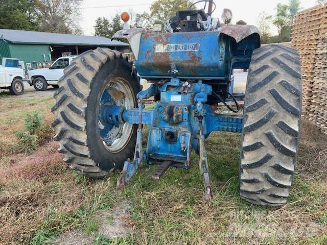 Ford 8000 트랙터