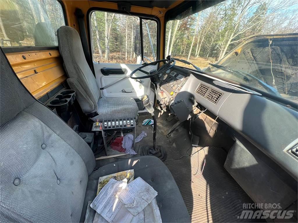 Ford 8000 시립/다목적 차량