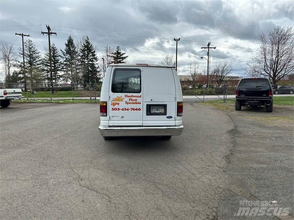 Ford E-250 미니 버스