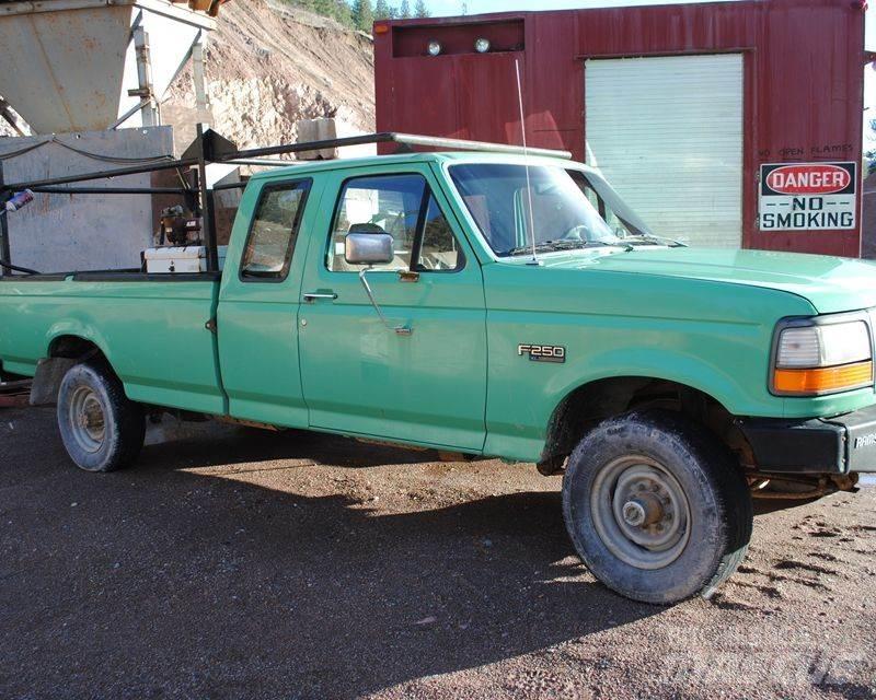 Ford F-250 픽업/드롭사이드