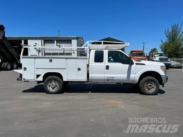 Ford F-350 시립/다목적 차량
