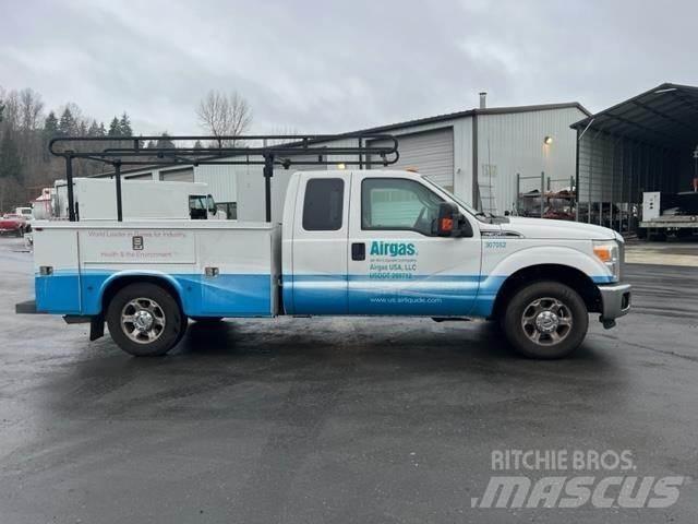 Ford F-350 시립/다목적 차량