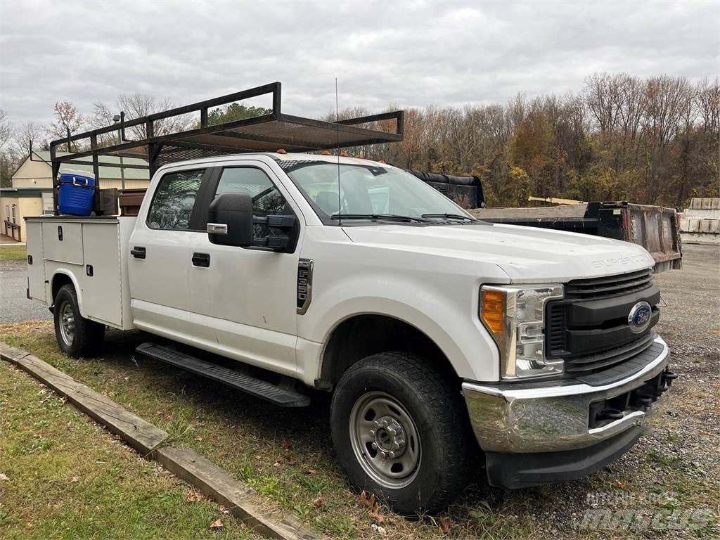 Ford F-350 시립/다목적 차량