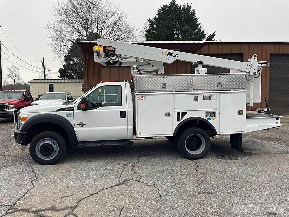Ford F-450 트럭 탑재 고소작업대