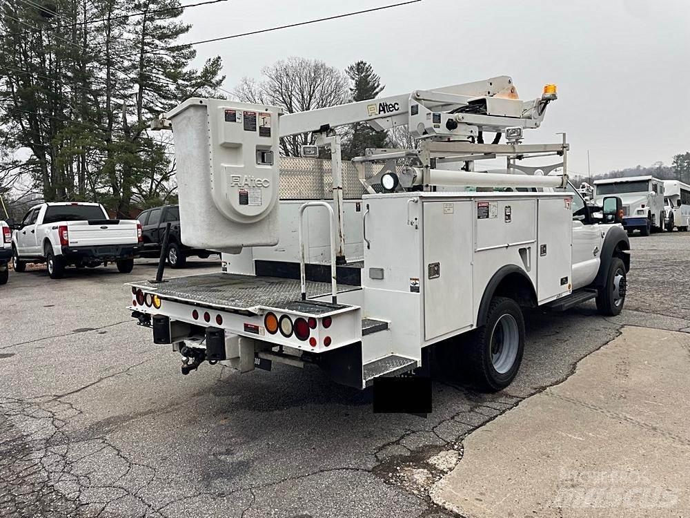 Ford F-450 트럭 탑재 고소작업대