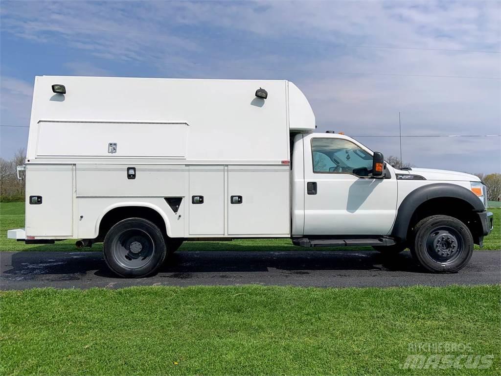 Ford F-450 시립/다목적 차량