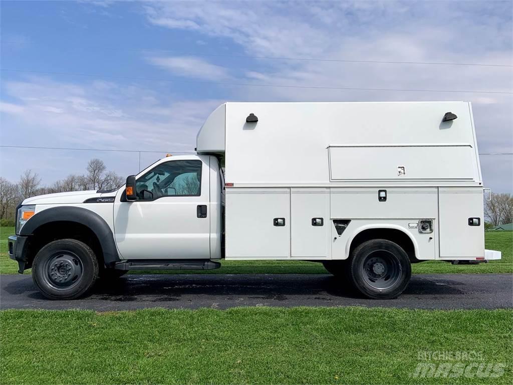 Ford F-450 시립/다목적 차량