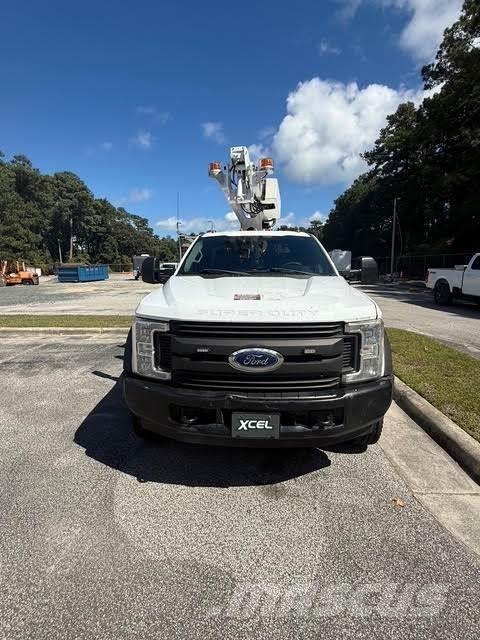 Ford F-450 트럭 탑재 고소작업대