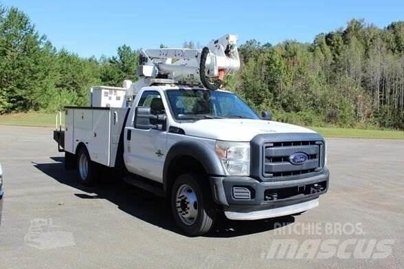 Ford F-550 트럭 탑재 고소작업대