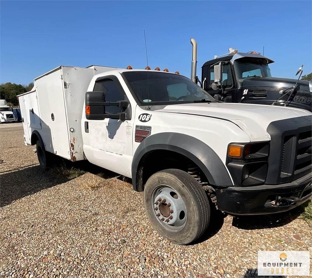 Ford F-550 시립/다목적 차량