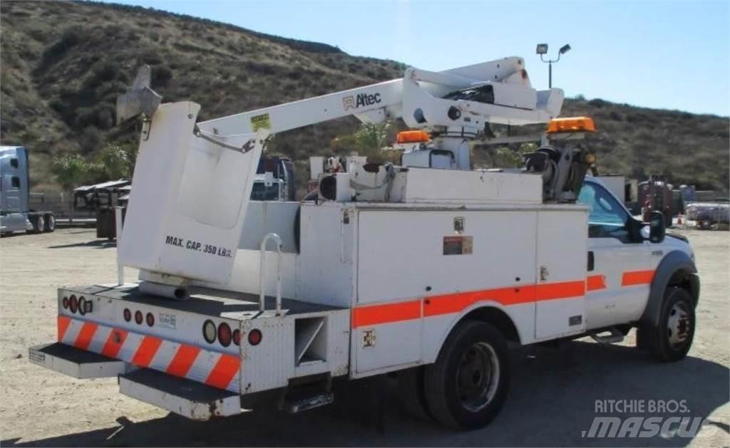 Ford F-550 트럭 탑재 고소작업대