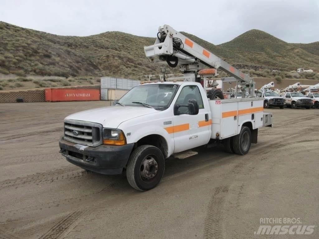 Ford F-550 트럭 탑재 고소작업대