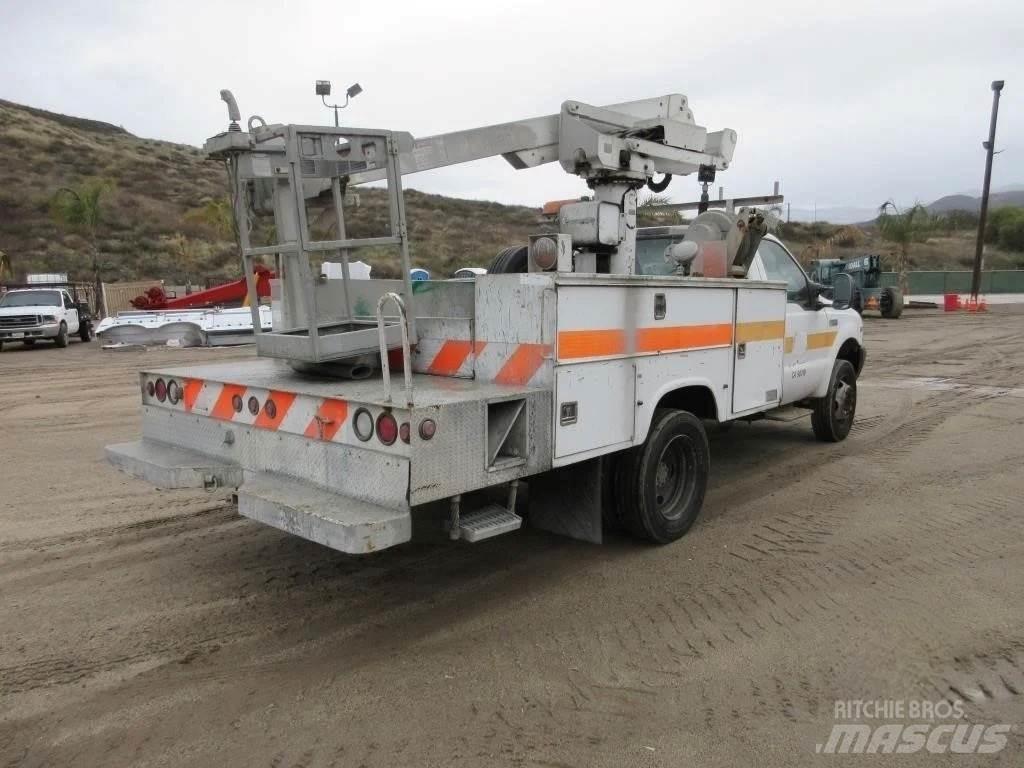 Ford F-550 트럭 탑재 고소작업대