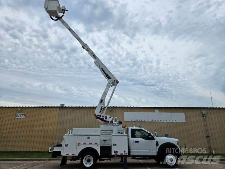 Ford F-550 트럭 탑재 고소작업대