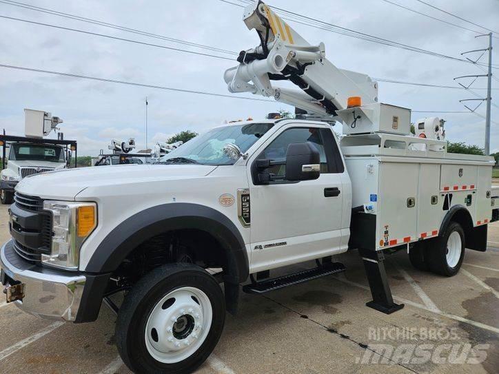Ford F-550 트럭 탑재 고소작업대