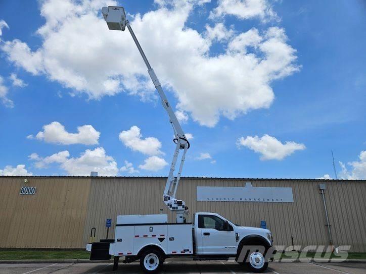 Ford F-550 트럭 탑재 고소작업대
