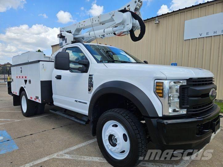 Ford F-550 트럭 탑재 고소작업대