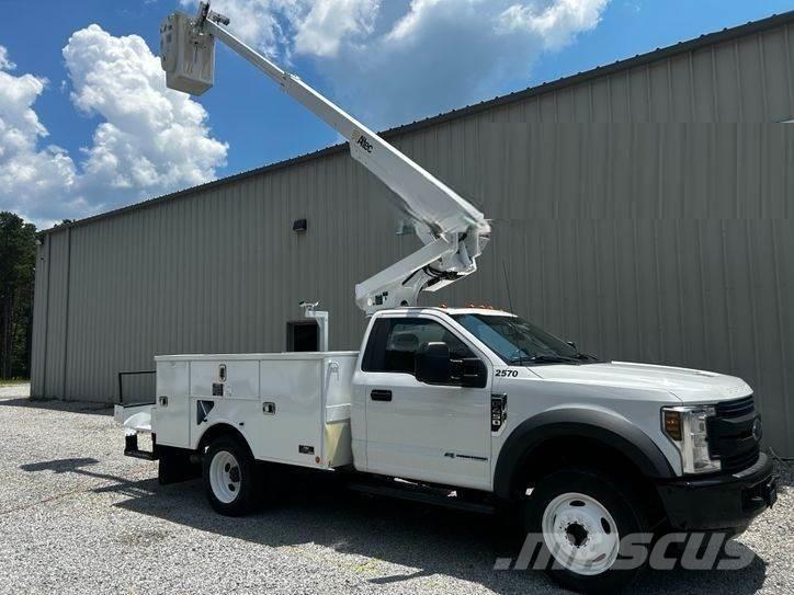 Ford F-550 트럭 탑재 고소작업대