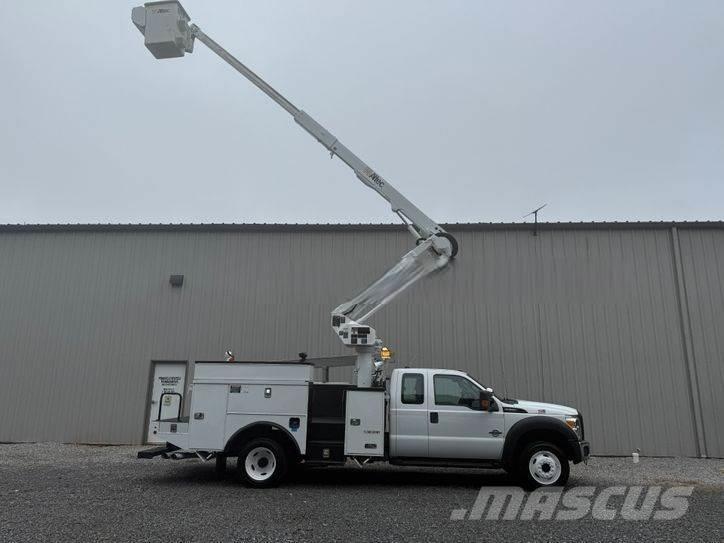 Ford F-550 트럭 탑재 고소작업대