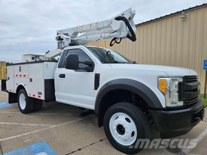 Ford F-550 트럭 탑재 고소작업대