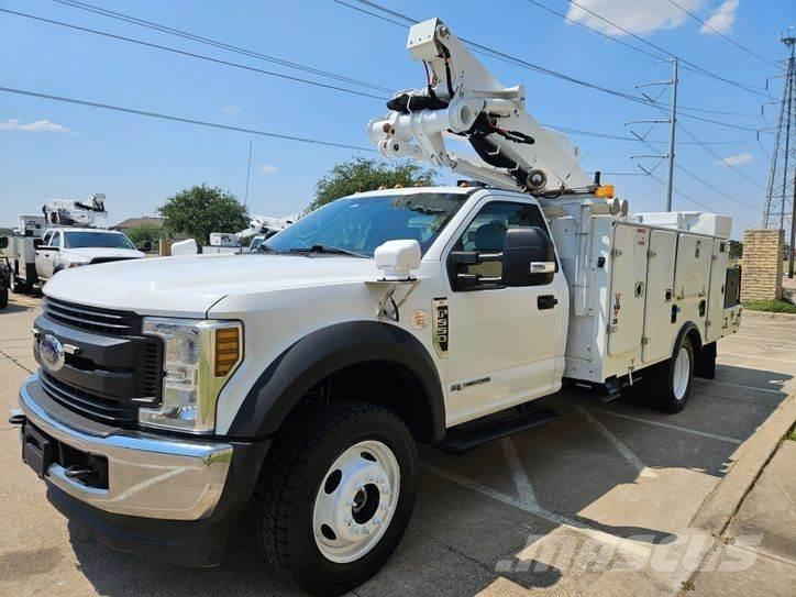 Ford F-550 트럭 탑재 고소작업대