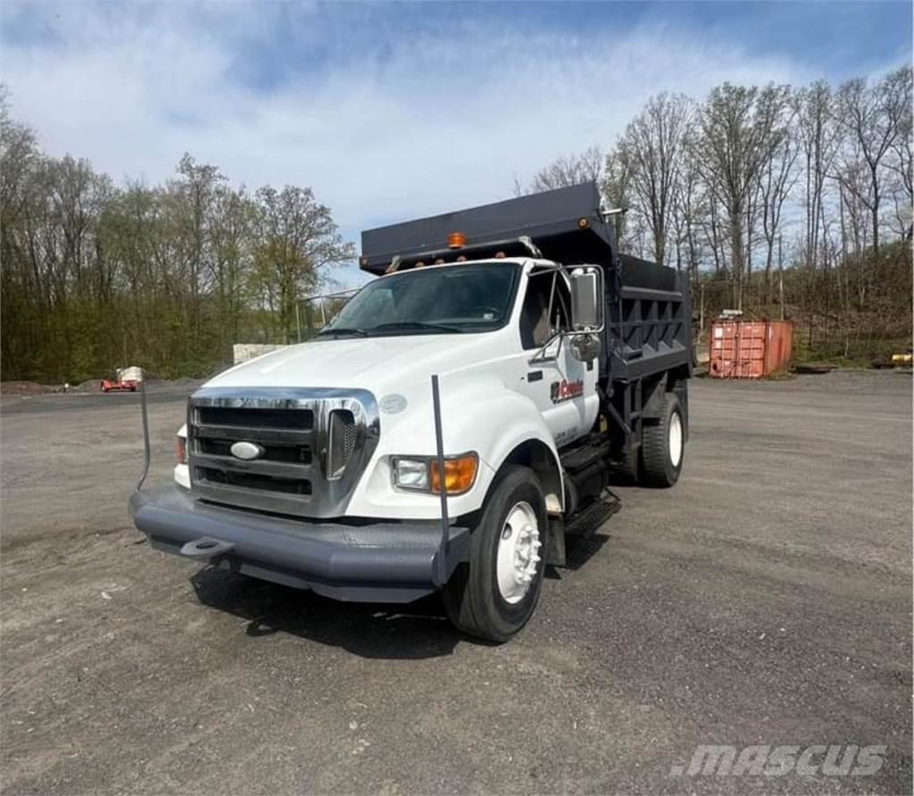 Ford F-750 덤프 트럭