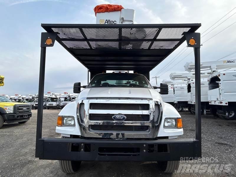 Ford F-750 트럭 탑재 고소작업대