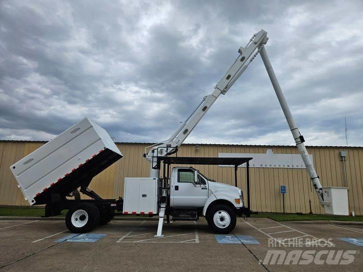 Ford F-750 트럭 탑재 고소작업대