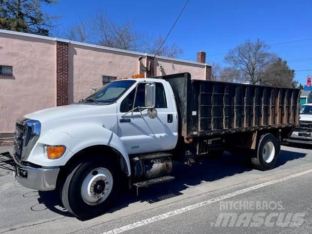 Ford F-750 덤프 트럭