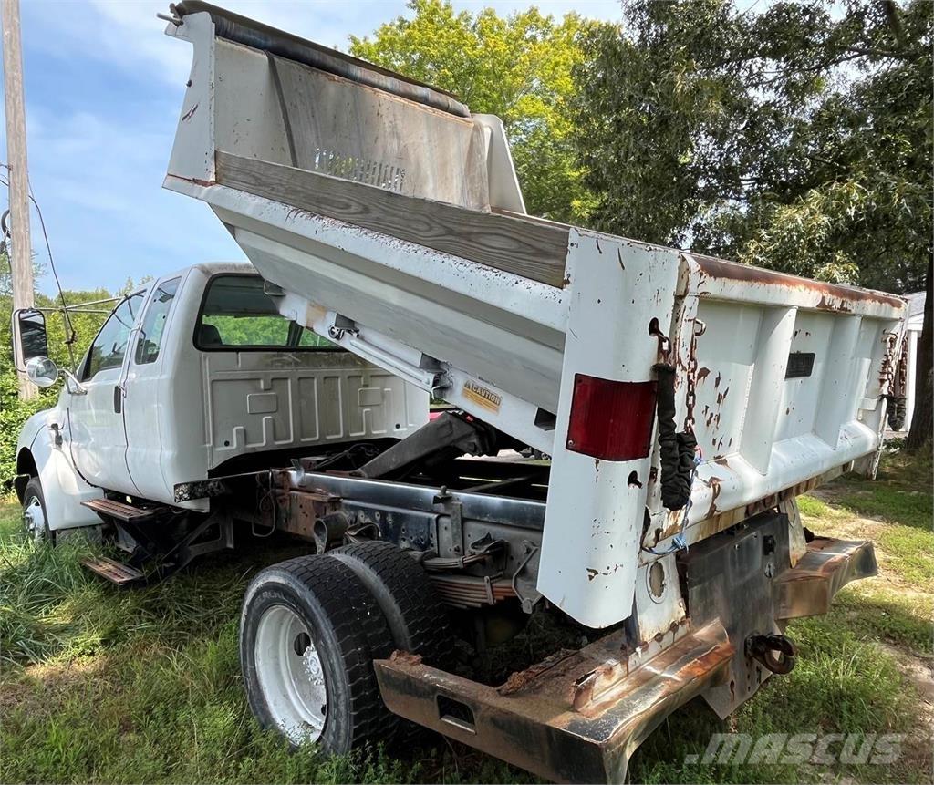 Ford F-750 덤프 트럭