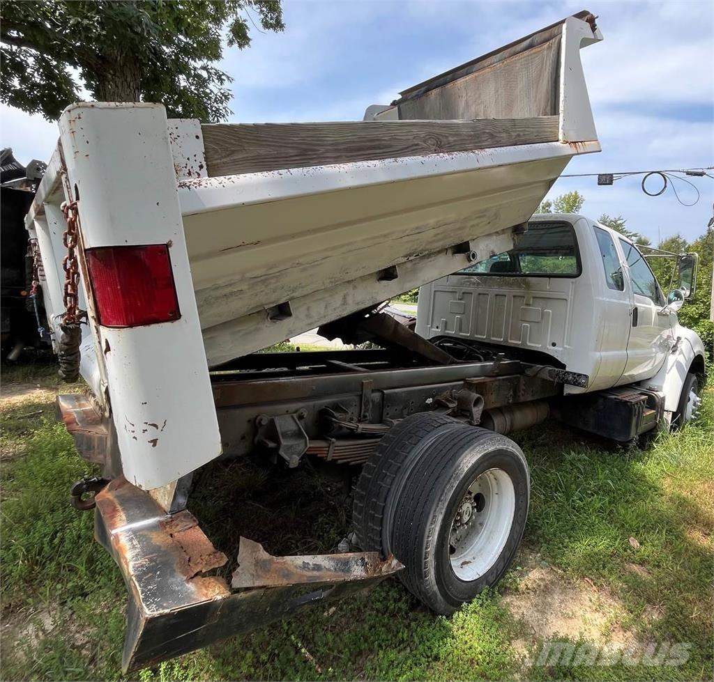 Ford F-750 덤프 트럭