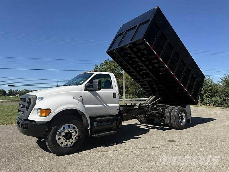 Ford F-750 우드칩 트럭
