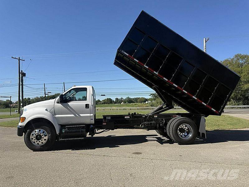 Ford F-750 우드칩 트럭