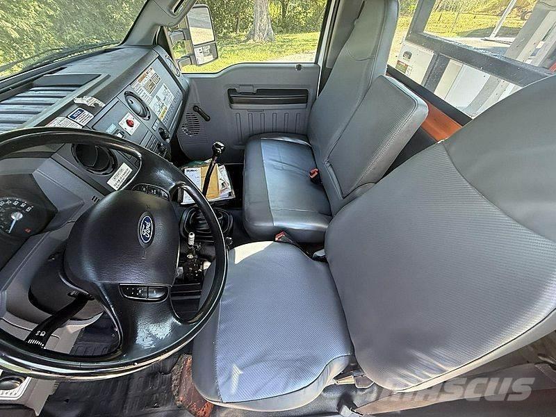Ford F-750 트럭 탑재 고소작업대