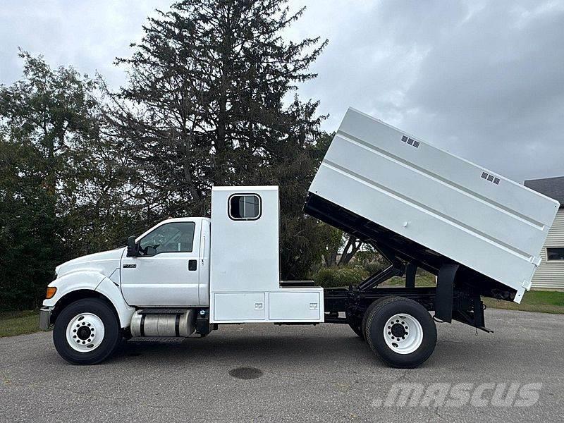 Ford F-750 우드칩 트럭