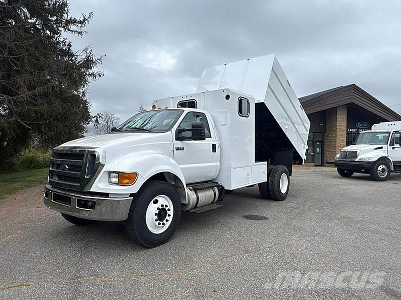 Ford F-750 우드칩 트럭